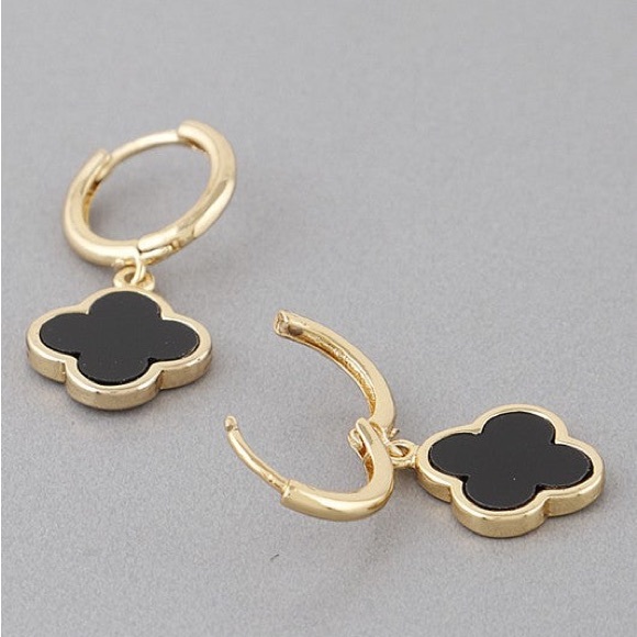 #40 Clover Drop Earrings - Picture 3 of 3